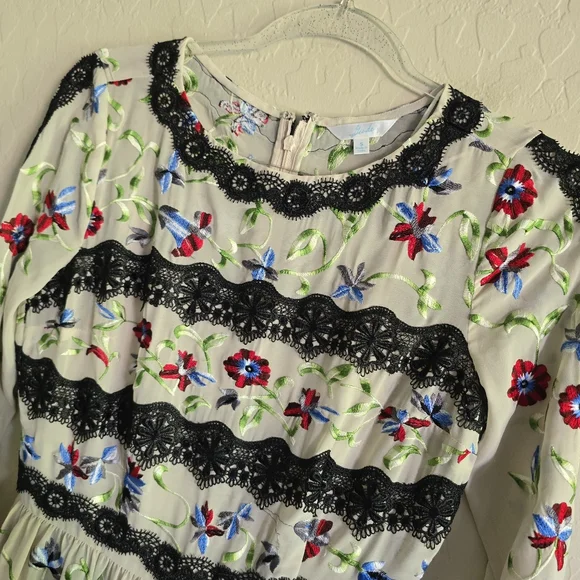 Modcloth Geode Floral Embroidered Lace Dress Size Small - Picture 5 of 14
